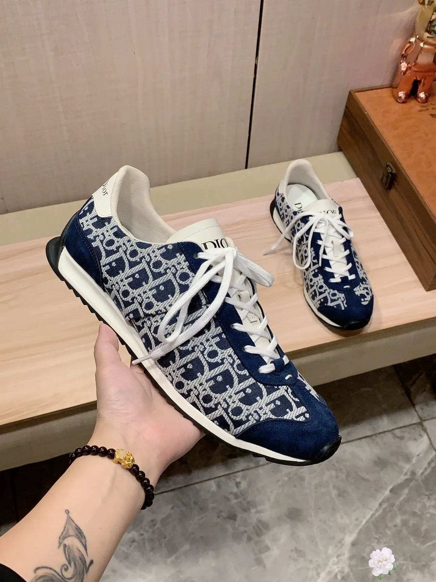 Men's Men's Shoes💰442💰💰🎩🎩[Lightning][Lightning] "Dior DIOR*" The latest and most popular casual shoes, top brand [seduce] luxury ~ purchasing agency, top ~ quality. [Strong] The upper is made of imported breathable cowhide with woven material ➕ breathable sheepskin feet (•) and fine workmanship. The original stylish and stylish soft rubber wear-resistant and non-slip outsole is light and comfortable on the feet. The real thing looks better when photographed in real life. 413: Code: 35-44, 45.46 can be customized, 8️⃣ colors selected